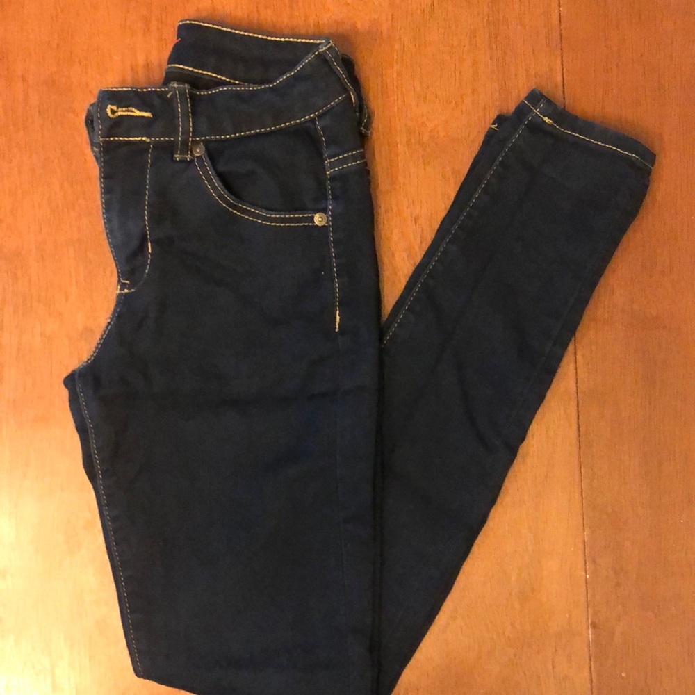 Delia’s LIV jeans Size 2